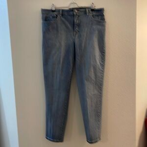 Gloria Vanderbilt Ladies Jeans Size 16